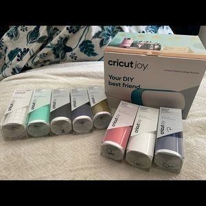 NIB Cricut Joy and vinyl bundle